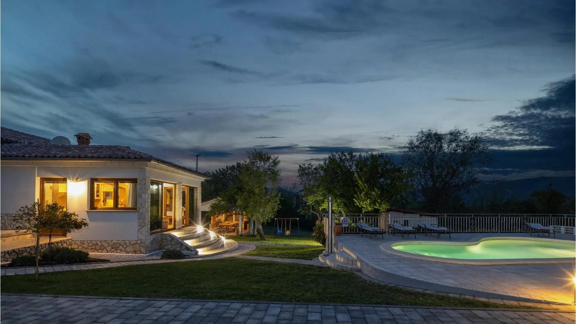 Villa Isotta Nedeščina Nyaraló